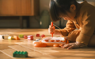 Screen Time Alternatives: How STEM Toys Can Help Reduce Your Child’s Dependence on Screens
